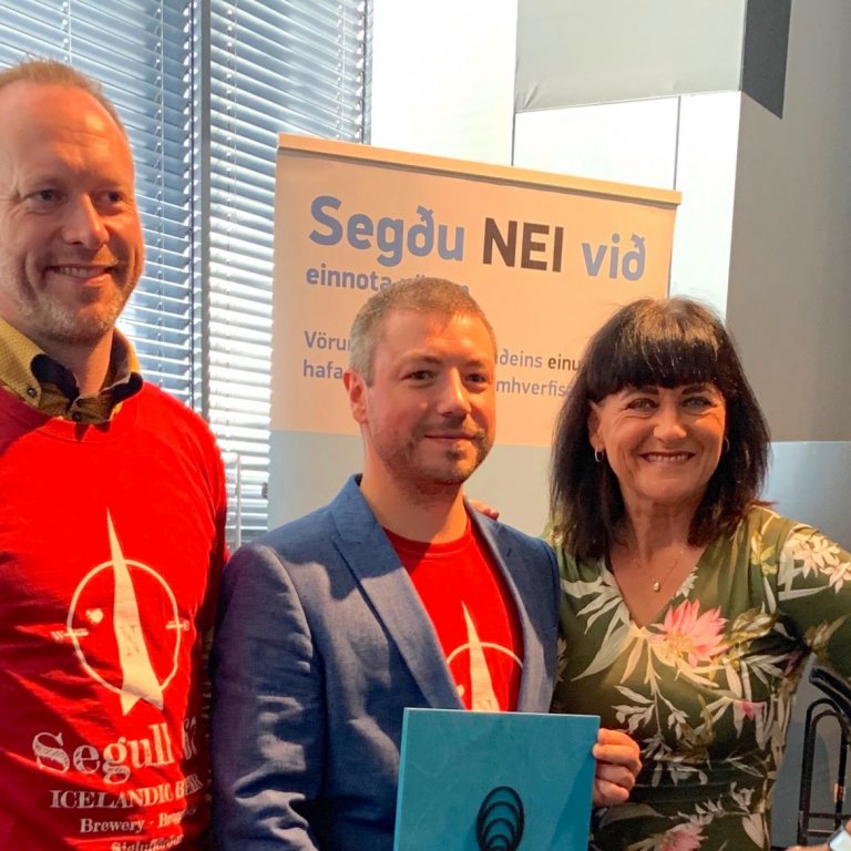 Umhverfisráðherra, fulltrúi verðlaunahafa og formaður dómnefndar.