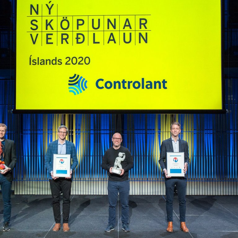 Verðlaunahafar Controlant ásamt ráðherra nýsköpunarmála. Mynd/ Birgir Ísleifur